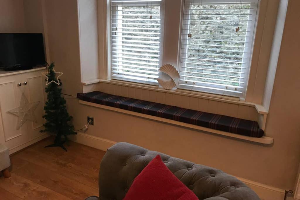 8A Tweed Cottage, Just Off The High St In Peebles Eksteriør billede